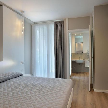 Embassy Hotel & Spa Cattolica Kültér fotó