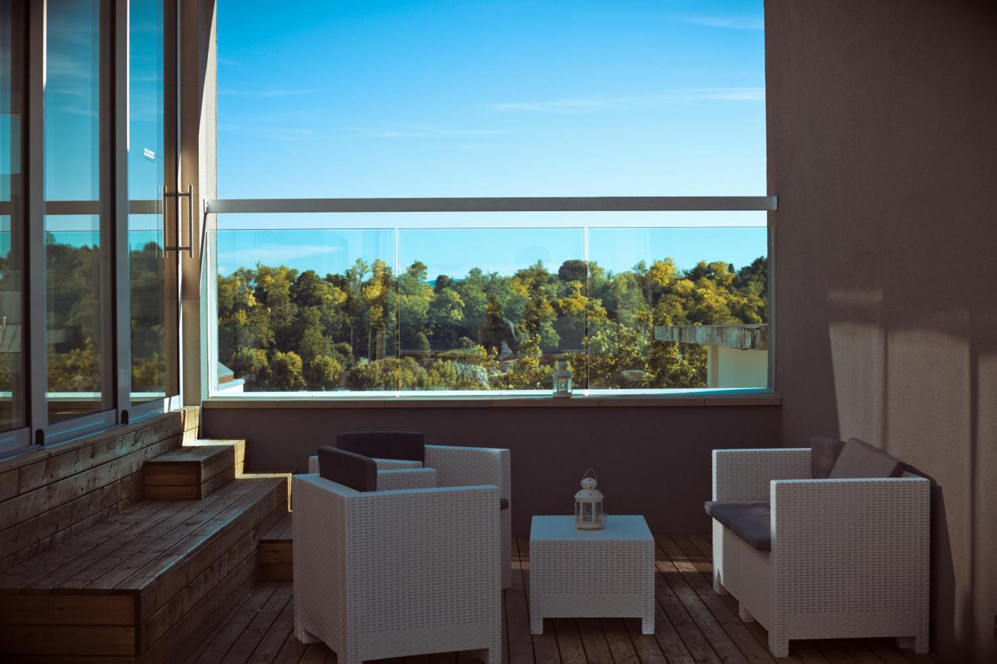 Embassy Hotel & Spa Cattolica Kültér fotó