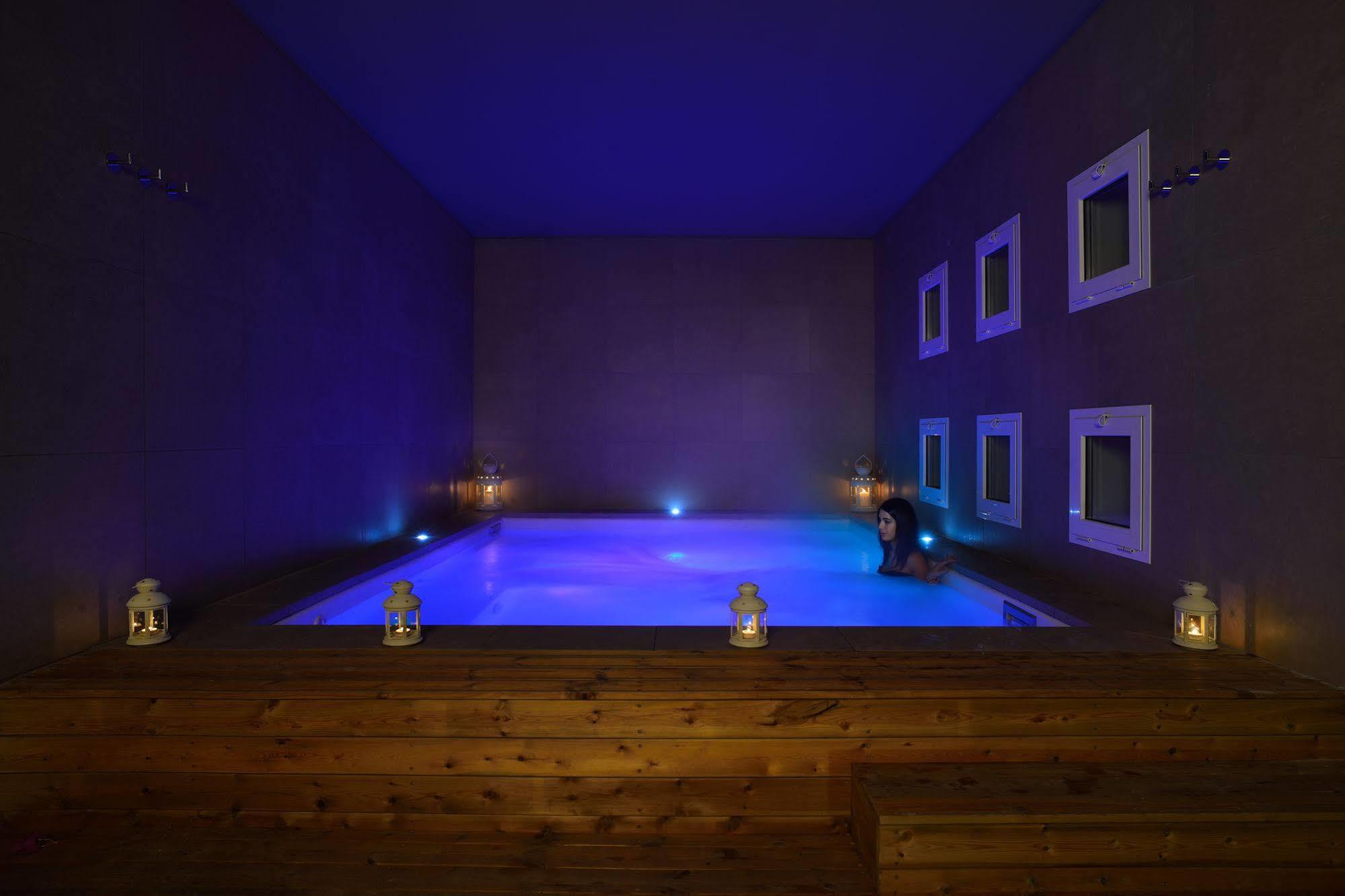 Embassy Hotel & Spa Cattolica Kültér fotó